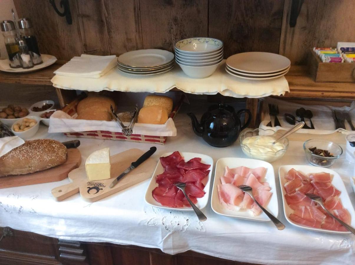 B&B Villa Paradiso Mezzana  Eksteriør billede