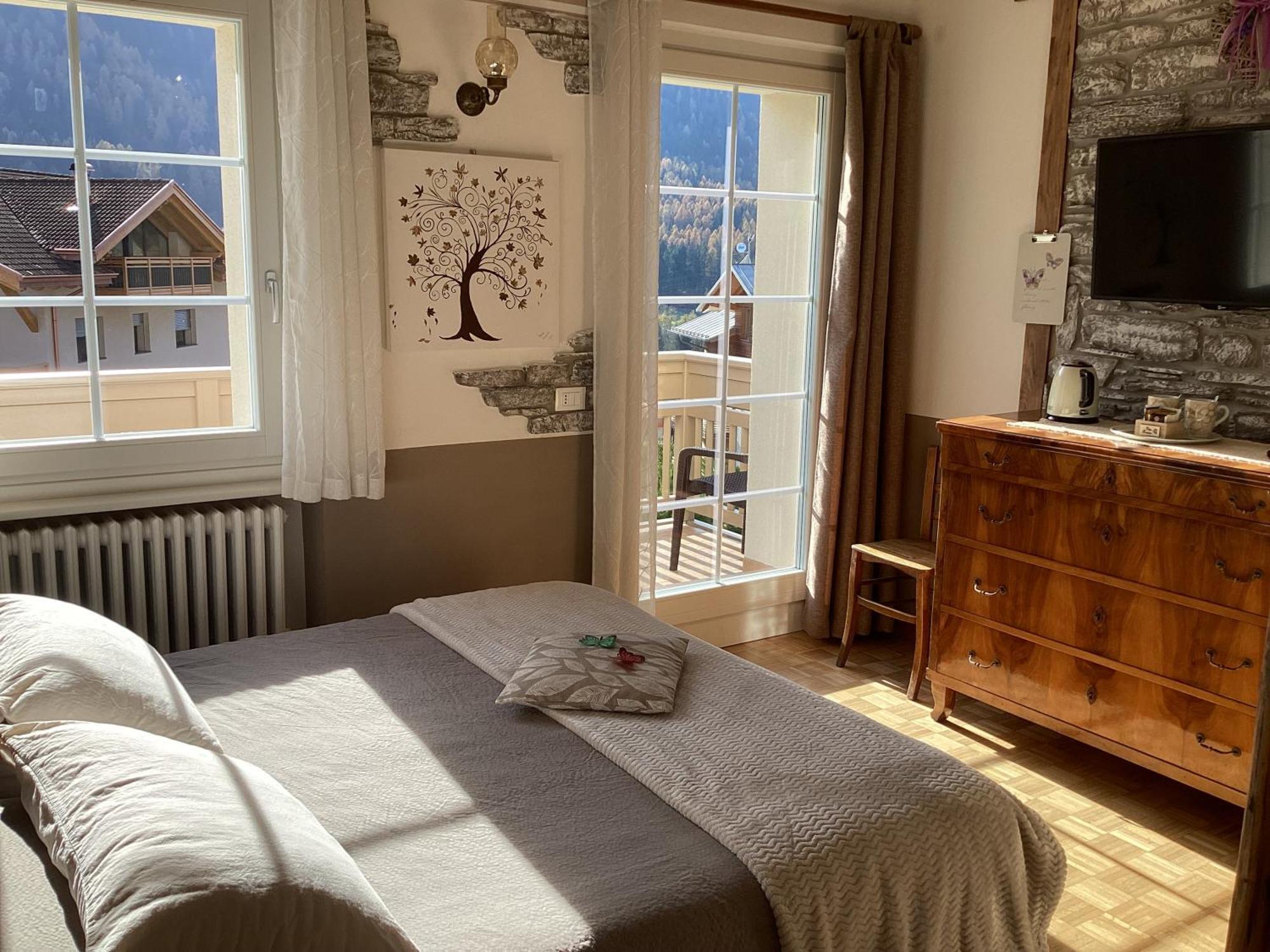 B&B Villa Paradiso Mezzana  Eksteriør billede